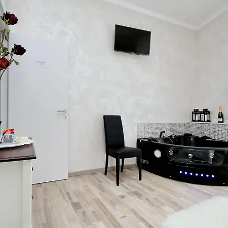 Just Chilling Suite-3