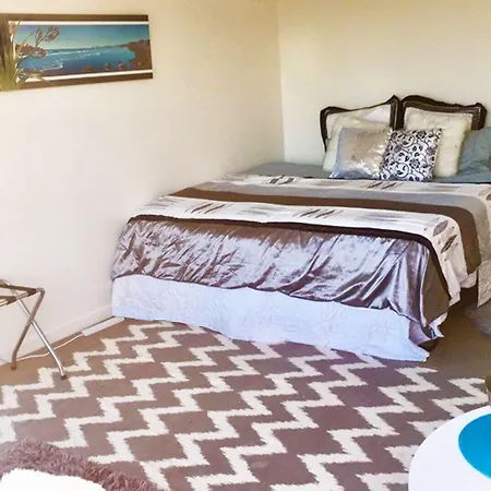 Sea View Guest House-3