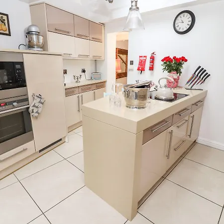 Elv Cottage-2
