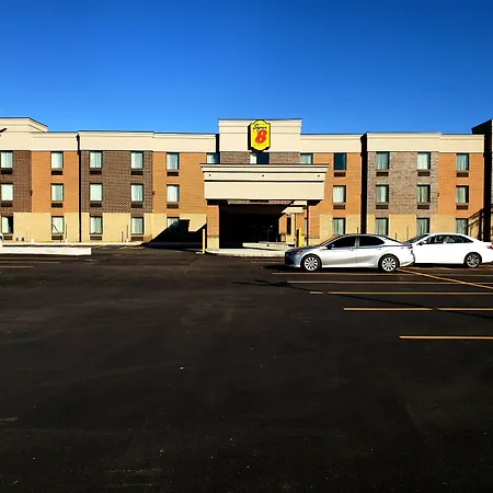 Super 8 By Wyndham St. Louis North-2