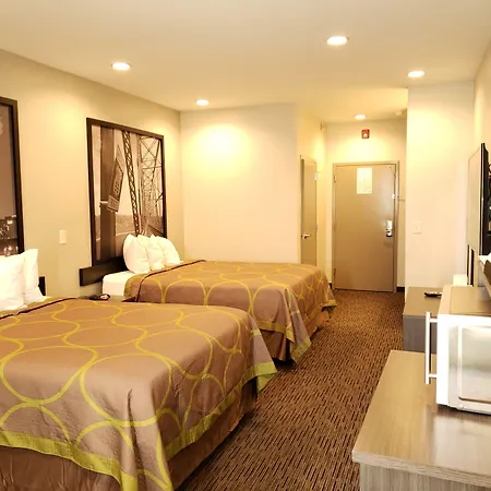 Super 8 By Wyndham St. Louis North-3