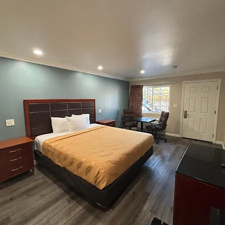Economy Inn - Burbank Airport-3