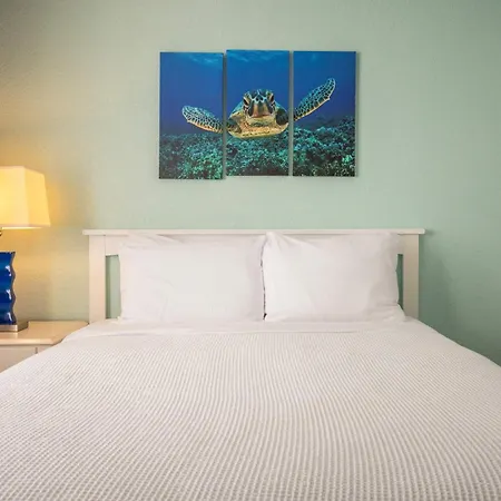Tortuga Suite At Sunrise Suites Resort - Heated Pool, Hot Tub & Free Parking-3