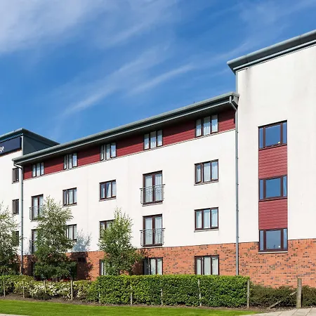 Travelodge Glasgow Braehead Hotel-3