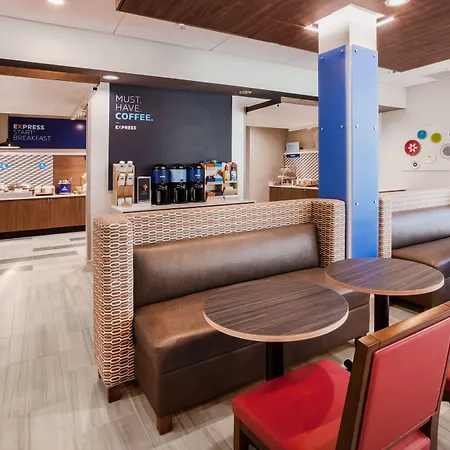 Holiday Inn Express & Suites - Calgary Airport Trail Ne By Ihg-3