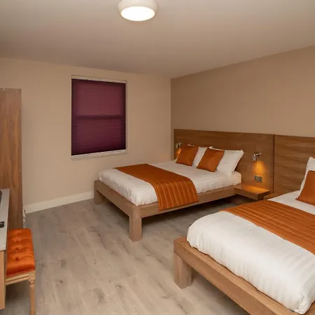 Eagle Hotel Luton Airport-2