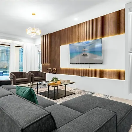 10 Bedrooms 9 Bathrooms Paradiso Grande 6098Hs-3