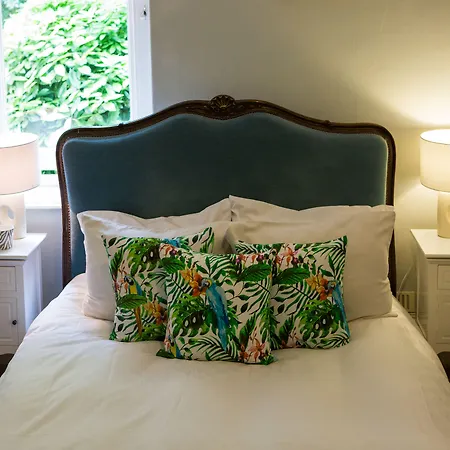 Norbury House Stylish Accommodation-3
