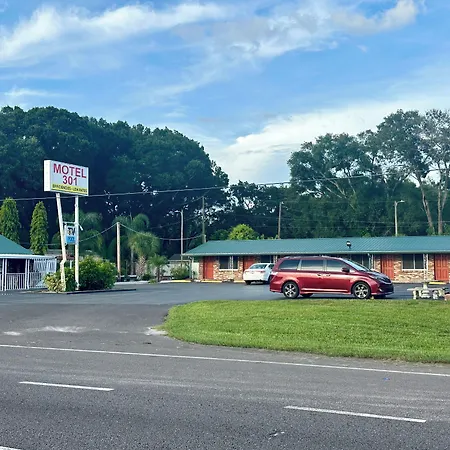 Motel 301-3