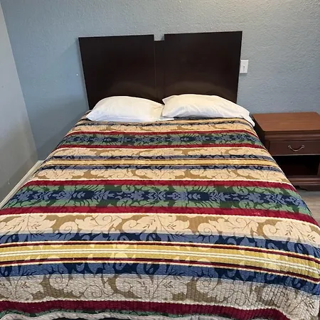 Midtown Lodge-2