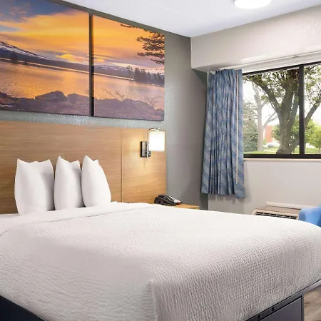 Days Inn By Wyndham Columbus Worthington-2