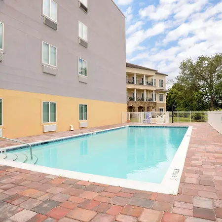 Comfort Inn & Suites Destin Near Henderson Beach-2