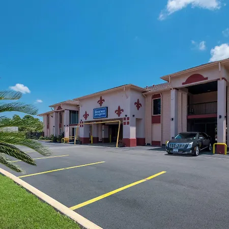 Relax Inn & Suites-3