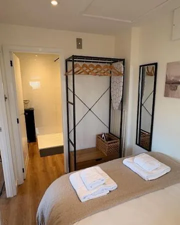Tivoli Cottage Minutes From Ruh - Close To Centre-2