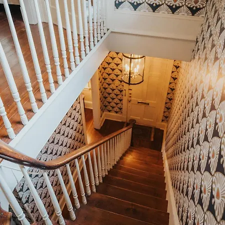 Hawkins House - Historic Savannah Stay Near Forsyth Park With Designer Interiors And Heated Pool-2