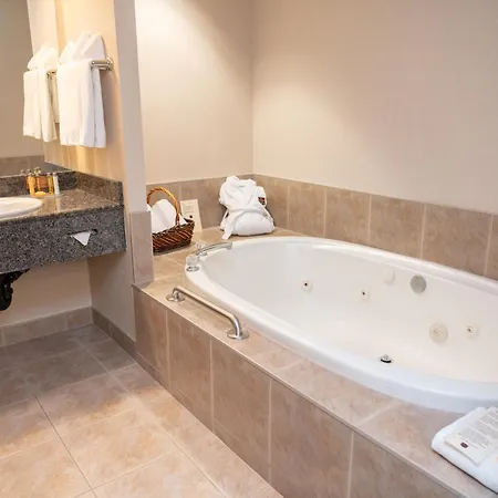 The Rundlestone Lodge-2