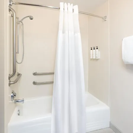Fairfield Inn & Suites Jacksonville Airport-2