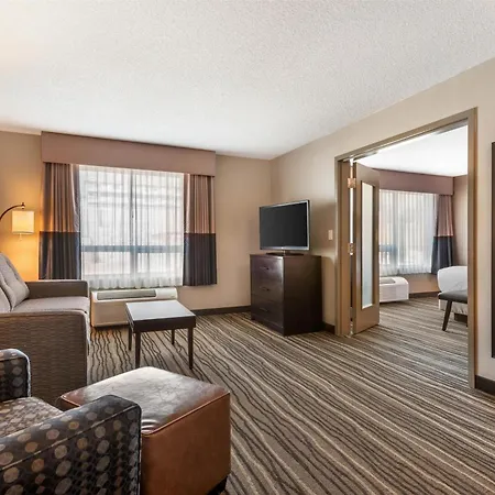 Best Western Plus Calgary Centre Inn-3