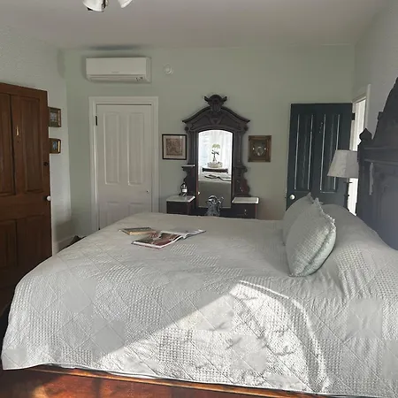 Beauclaires Bed & Breakfast-2