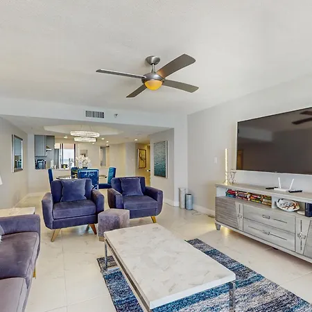 Crescent Beach Club I 12D-2