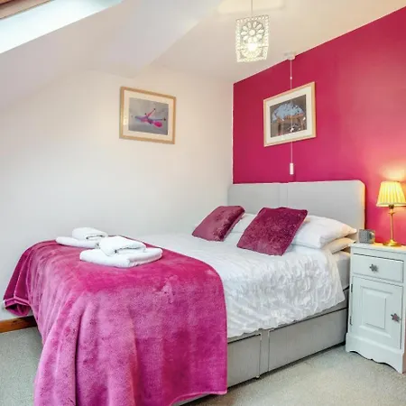 4 Bed In Whitby Oc-W506-3
