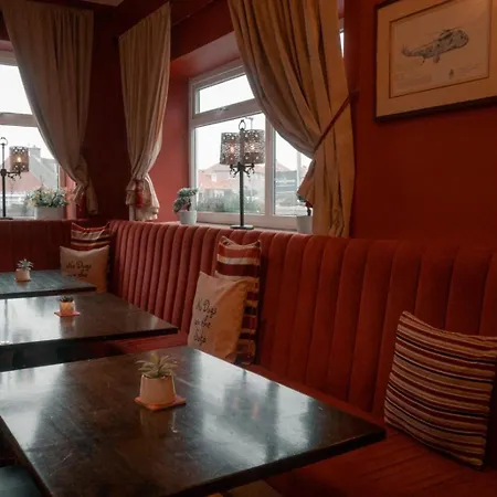 The White House Inn - Whitby-2