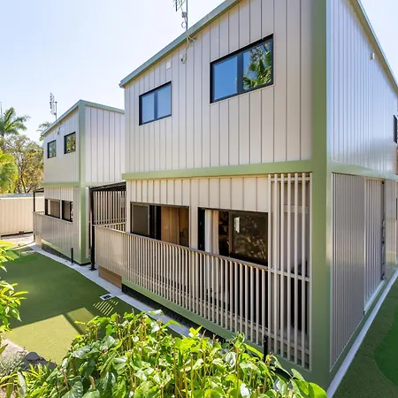 Ashmore Palms Holiday Village-2