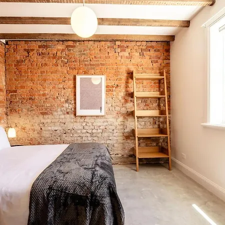 The Black Swan Inn On Barrack - Cbd Heritage Stay-2
