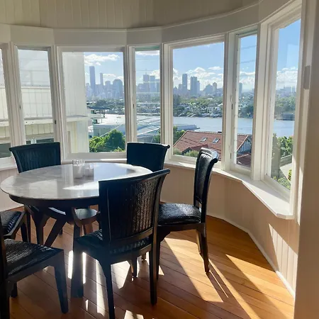 Hilltop Hideaway Brisbane-3