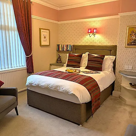 Brigstock House-2