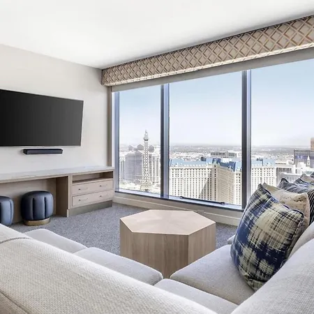 Suites At Elara Las Vegas Center Strip-No Resort Fees-3