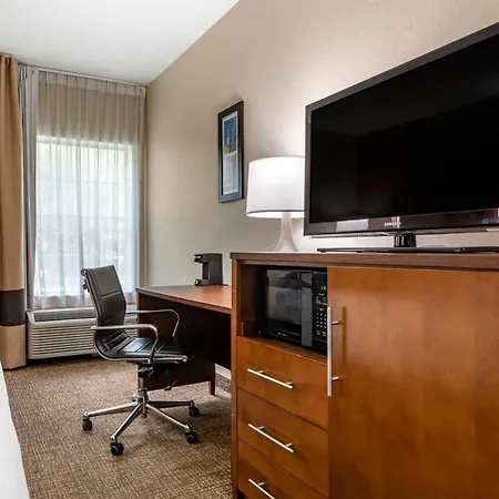 Comfort Inn Birmingham - Irondale-2