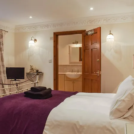 Mews Cottage-2