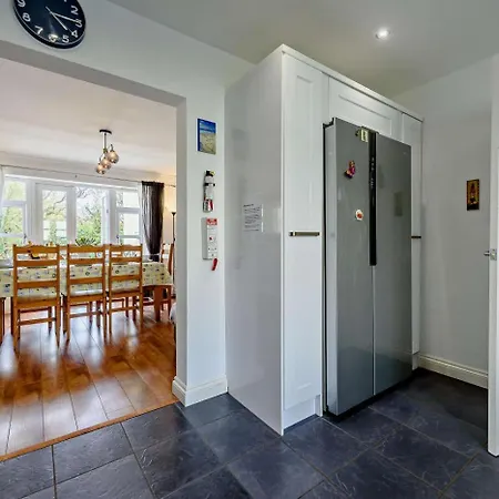 4 Bed In Tenby Oc-T27576-2