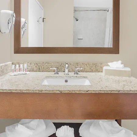 Ramada By Wyndham Denver International Airport-3