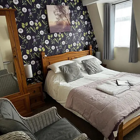 Willows Guest House-2
