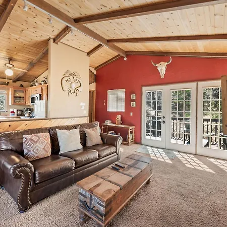 Lunar Lodge - Forest Views | Fireplace | Smart Tv-2