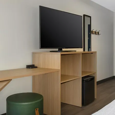 Spark By Hilton Montreal Midtown-3