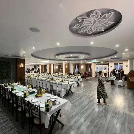White Rose Hotel & Restaurant - Leeds-3