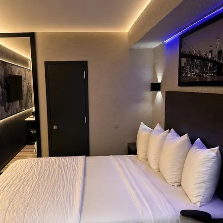 The Vine Hotel Bronx New-3