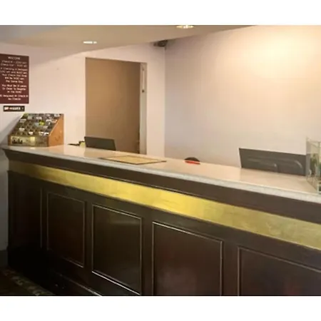 Studio 6 Suites Louisville Ky Airport/Expo Center-3