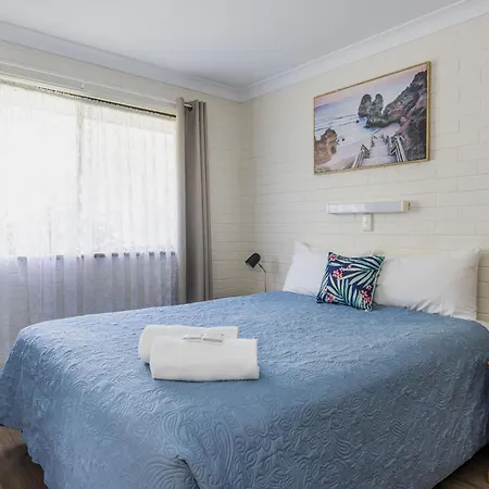 Emu Beach Chalets-2