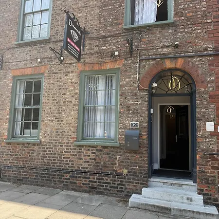 Diamonds Inn-2