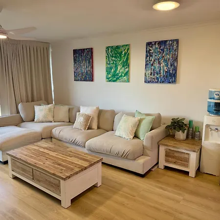 Burleigh Palms Holiday Apartments-3