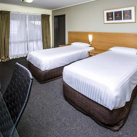Ibis Styles Canberra Eagle Hawk-3