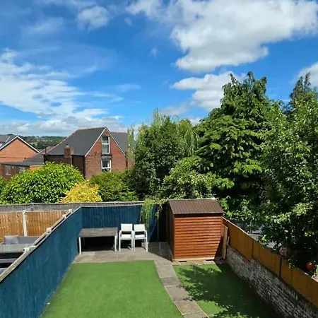 Sleeps 5 Free Parking Fast Wifi Near Hillsborough Easy Access To Sheffield City Centre And Peak District-2