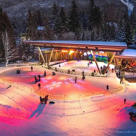 Hearthstone Lodge 3 | Central Whistler Village Condo With Sauna & Hot Tub-3