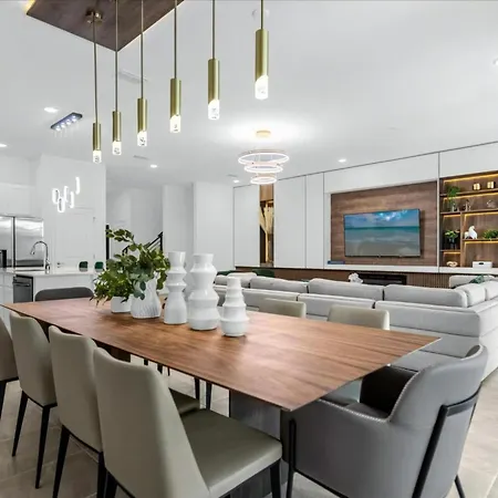 10 Bedrooms 9 Bathrooms Paradiso Grande 6216Ss-2