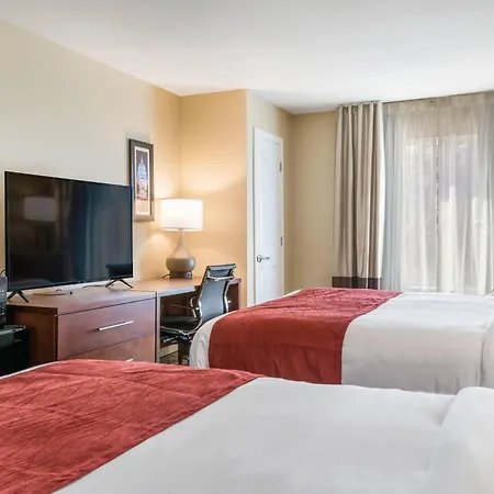Comfort Inn & Suites Harrisburg - Hershey West-2