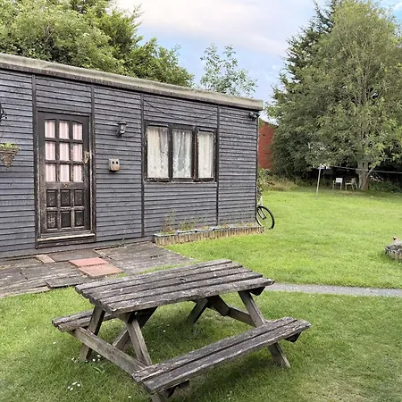 Charde Guest House-3